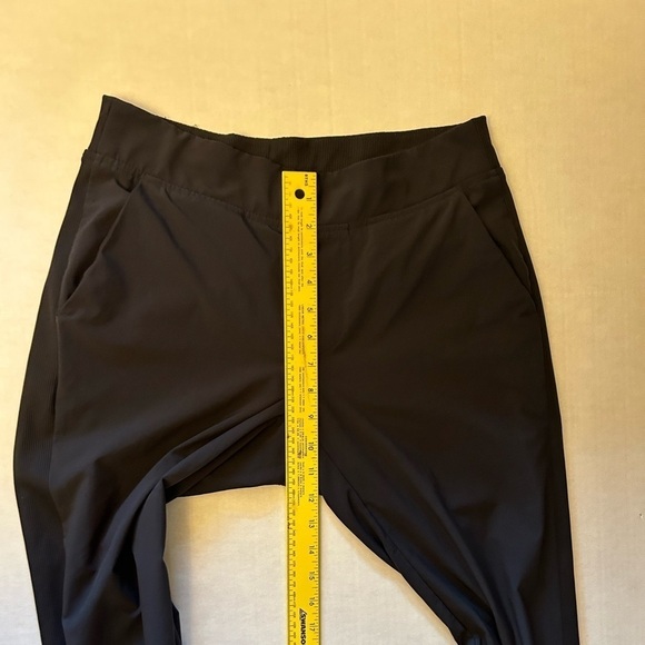 Athleta Brooklyn textured Mid rise ankle black light weight pants Sz-6 Q5 - Picture 15 of 16